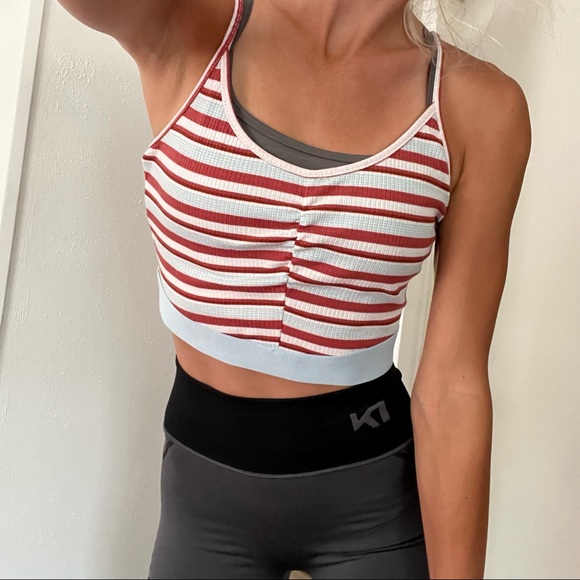 Urban Outfitters Tops - ☀️crop top tank